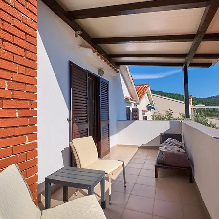 Amazing House, 20 M From The Beach, 80 M2 Martinscica (Cres) Exterior photo