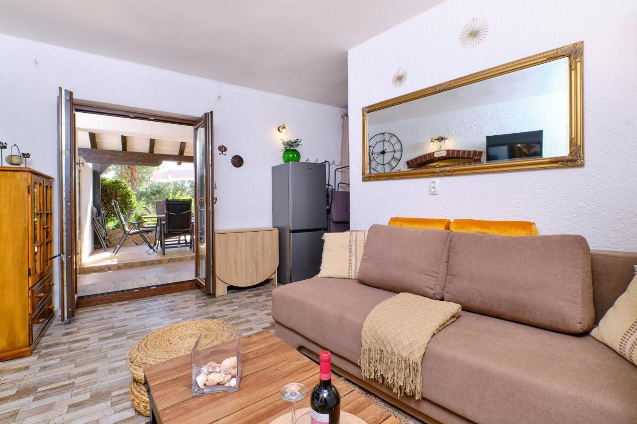 Amazing House, 20 M From The Beach, 80 M2 Martinscica (Cres)