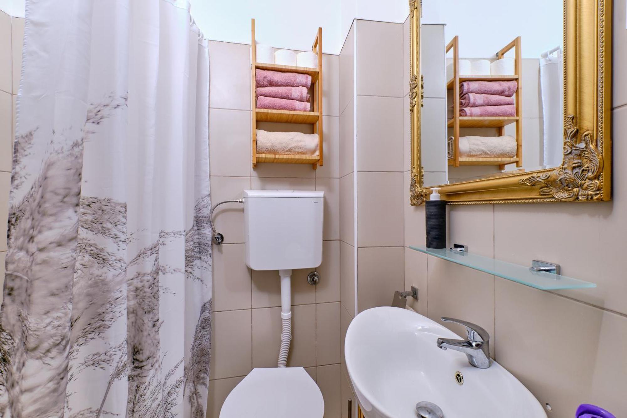 Amazing House, 20 M From The Beach, 80 M2 Apartment Martinscica (Cres)