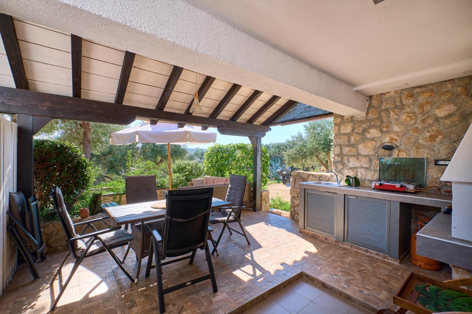 Amazing House, 20 M From The Beach, 80 M2 Apartment Martinscica (Cres)